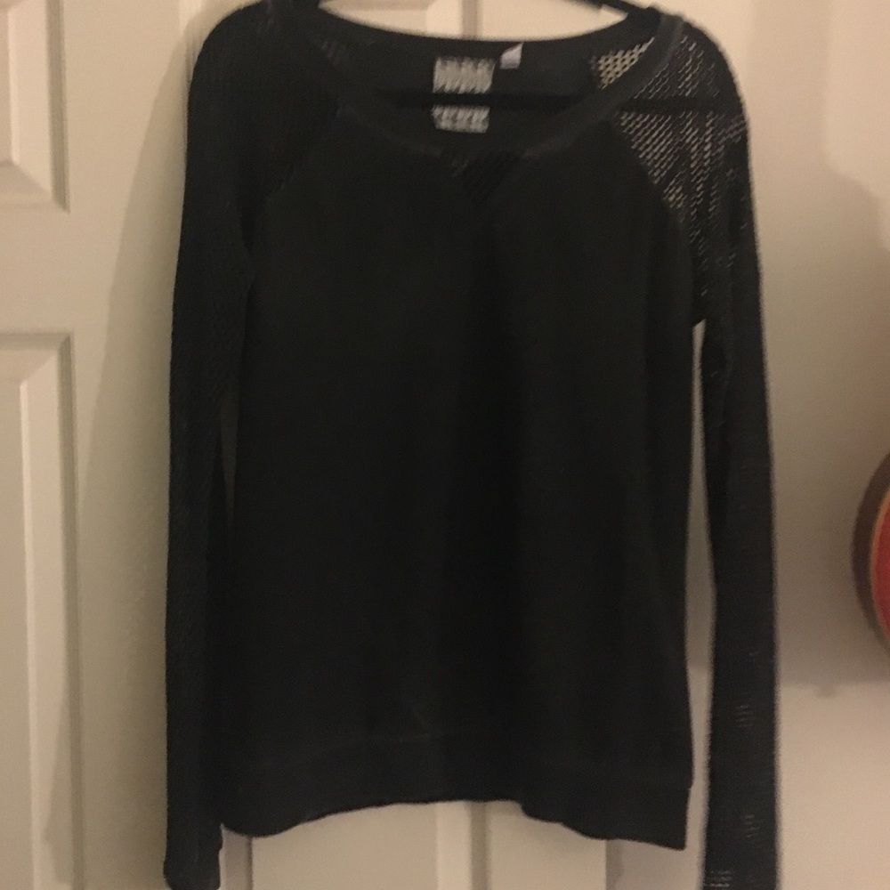 Black sweater M